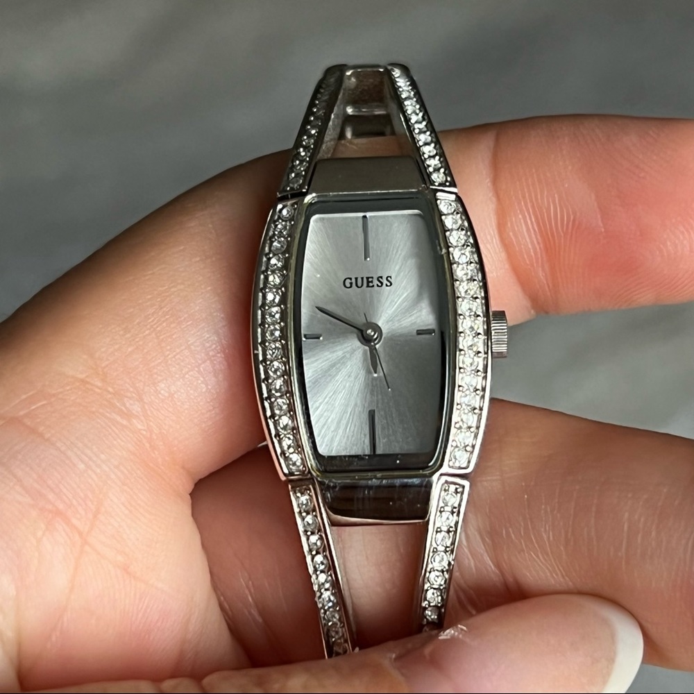 GUESS Watch - Authentic - Picture 2 of 3
